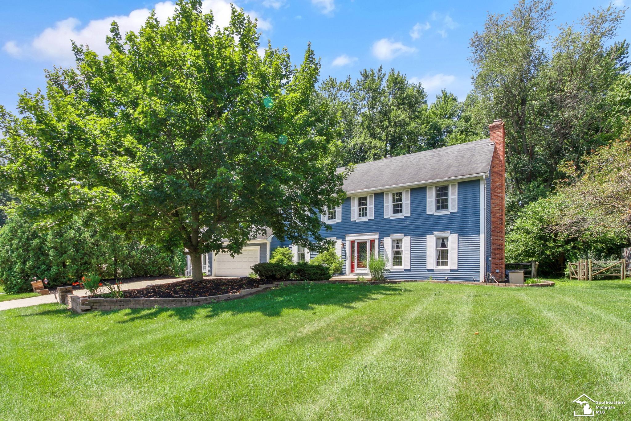 Twin Canyon Dr, Lambertville, MI 48144