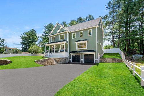 2 Suncrest Ave, Wilmington, MA, 01887-3418 | Card Image