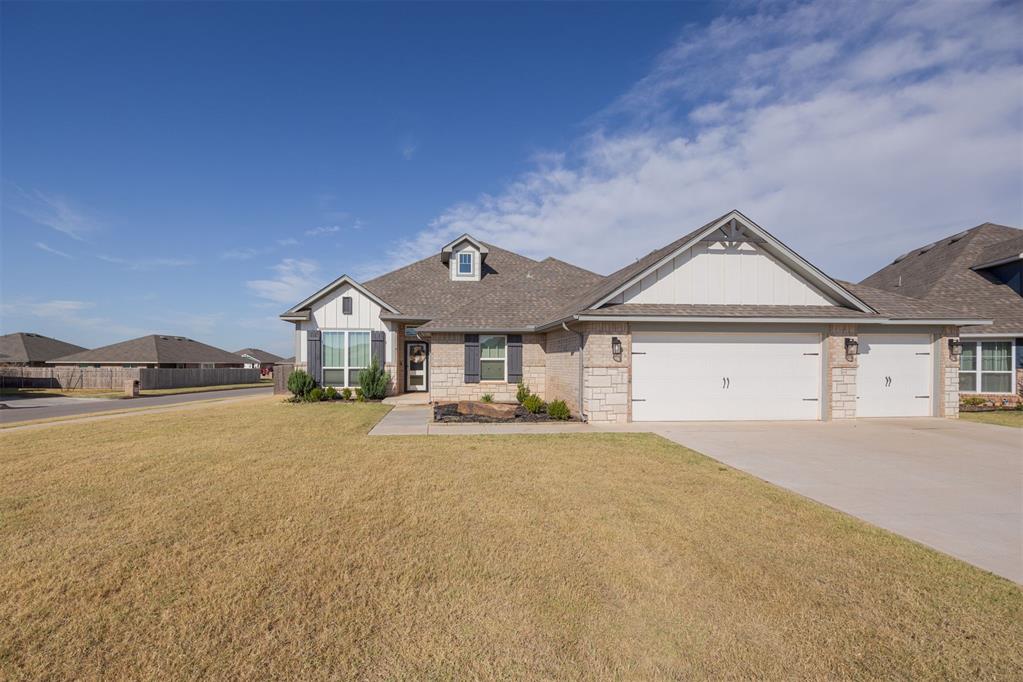 Autumn Grove Ct, Edmond, OK 73012