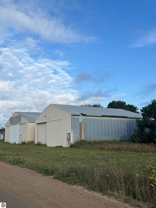 2641 Plum Valley Rd Ne, Mancelona, MI, 49659-9588 | Card Image