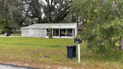 1811 Ne 134 Th Lane, House other with 2 bedrooms, 2 bathrooms and null parking in Trenton FL | Image 2