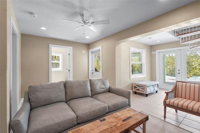 111 Faubel St, House other with 3 bedrooms, 3 bathrooms and null parking in Siesta Key FL | Image 77