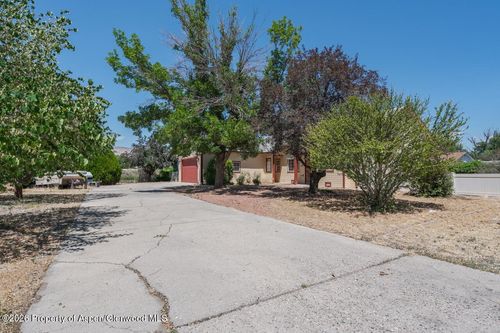 3228 F 1/4 Rd, Clifton, CO, 81520-7448 | Card Image