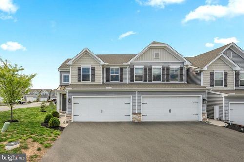 205 Hayward St, Pottstown, PA, 19464-2169 | Card Image