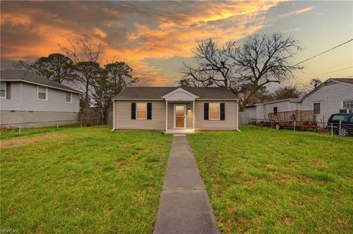 408 Roane Dr, Hampton, VA, 23669-2536 | Card Image