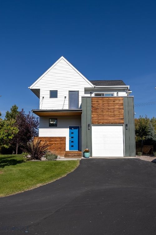 560 Christopher Way, Bozeman, MT, 59718-6331 | Card Image
