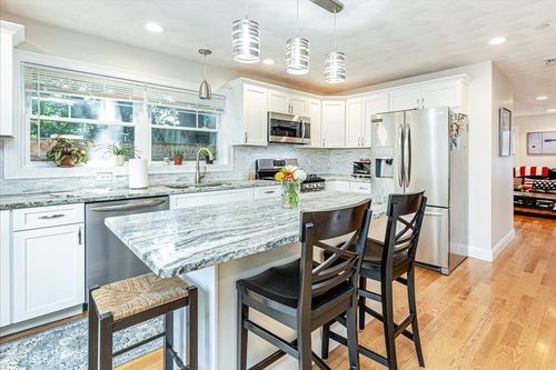 4-105 Green St, Marblehead, MA, 01945-1439 | Card Image