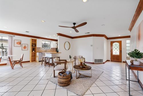 13912 Cambourne Dr, Pflugerville, TX, 78660-8817 | Card Image