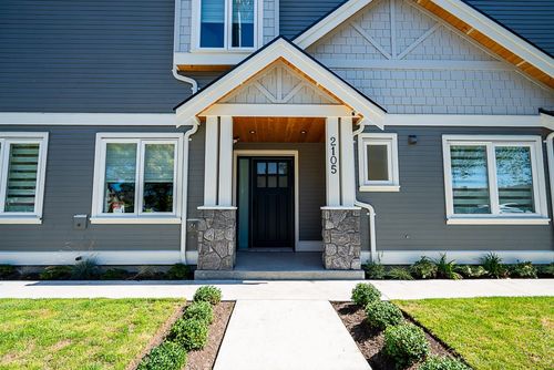 2105 E 33rd Ave, Vancouver, BC, V5N | Card Image