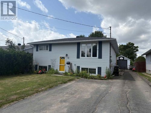 29 Van Daele St, Sault Ste. Marie, ON, P6B4V3 | Card Image