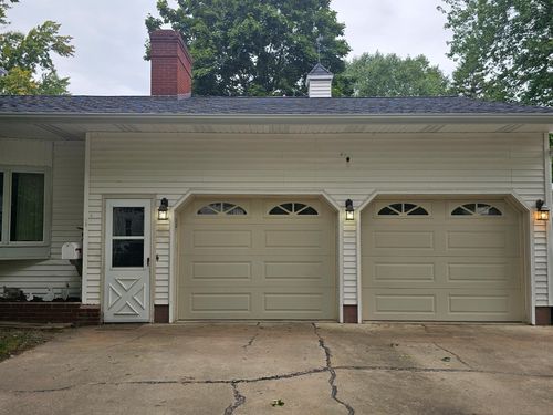 300 Brady St, Chesaning, MI, 48616-1106 | Card Image