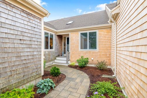 33 W Woods, Yarmouth Port, MA, 02675-1466 | Card Image