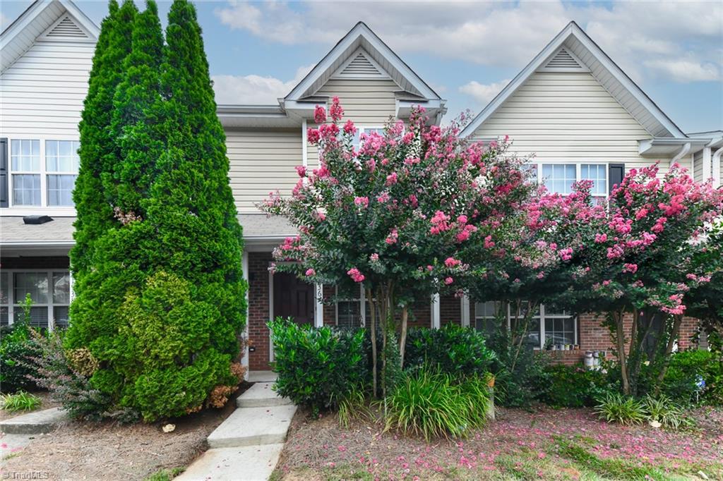 Ray Alexander Dr, Greensboro, NC 27410
