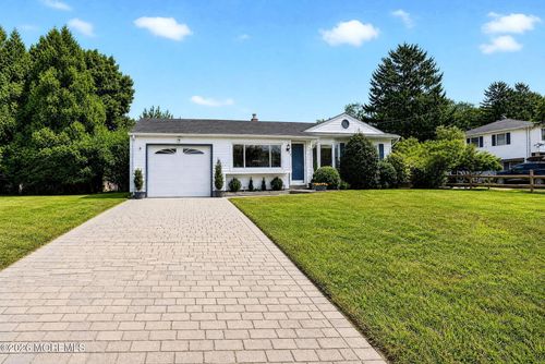 7 Toomin Dr, Neptune, NJ, 07753-3004 | Card Image
