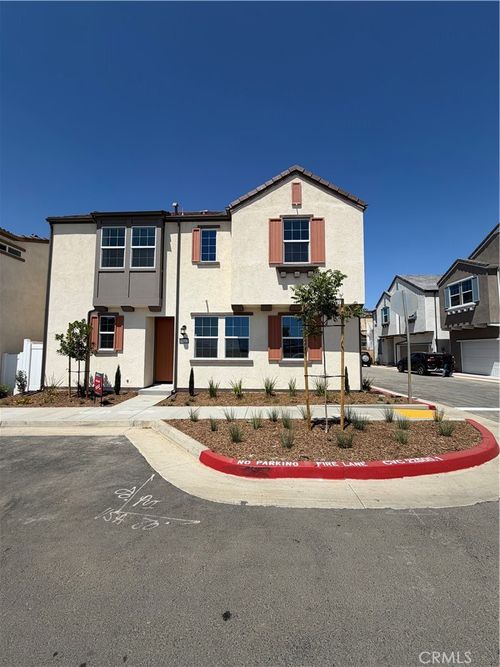 26663 Viola Way, Moreno Valley, CA, 92555-3861 | Card Image