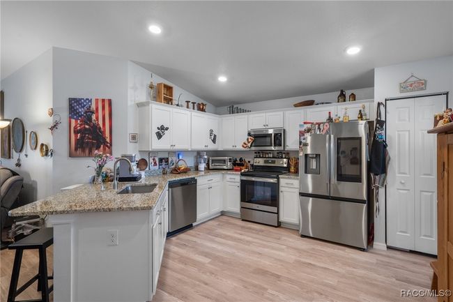 10541 S Drew Bryant Cir, House other with 3 bedrooms, 2 bathrooms and 2 parking in Floral City FL | Image 12