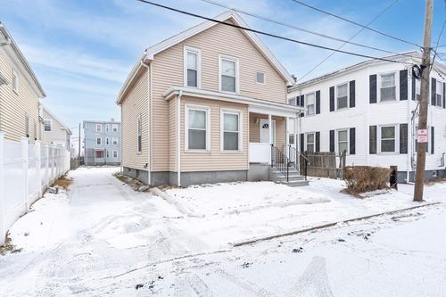 10 River Street Pl, Lynn, MA, 01905-2617 | Card Image