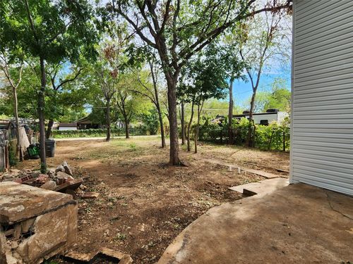 810 N Jester Ave, Dallas, TX, 75211-2517 | Card Image