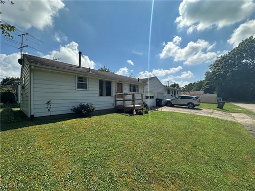 512 Harrison St, Louisville, OH, 44641-1403 | Card Image