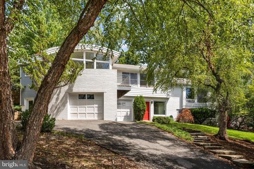 1435 Waggaman Cir, MCLEAN, VA, 22101-4029 | Card Image