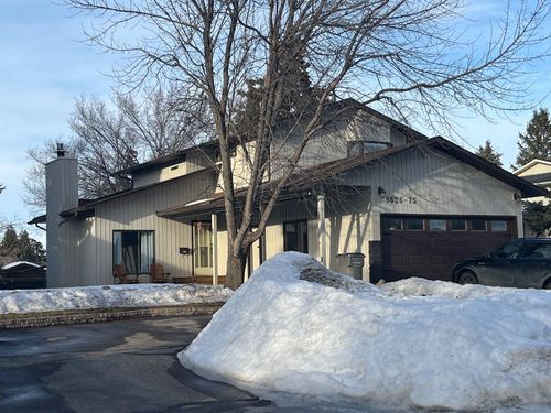 9826 75 Ave, Grande Prairie, AB, T8V4W9 | Card Image