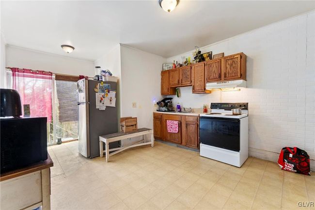 1208 W Union St, Townhouse with 4 bedrooms, 2 bathrooms and null parking in Allentown PA | Image 4