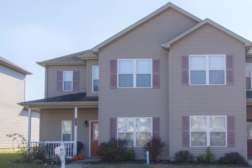 1932 Center St, COLUMBIA, MO, 65203-8682 | Card Image