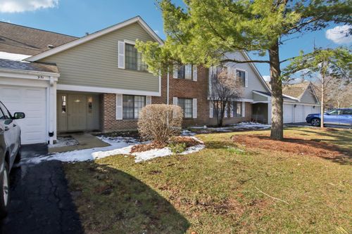 apt-a-951 Yosemite Trl, Roselle, IL, 60172-1226 | Card Image