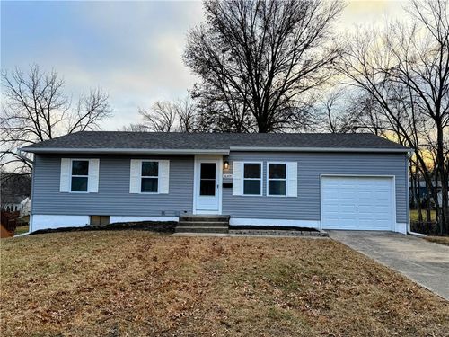 16305 E 16th St S, Independence, MO, 64050-4805 | Card Image