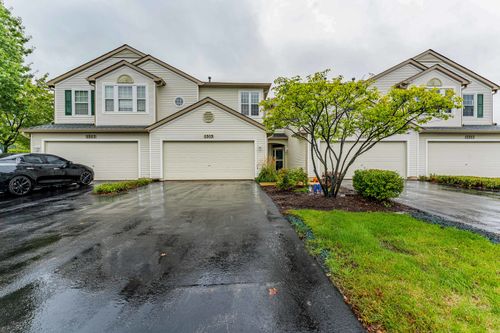 2525 Looking Glass Ct, Aurora, IL, 60502-7300 | Card Image