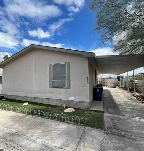 3560 Estes Park Dr, Las Vegas, NV, 89122-3917 | Card Image