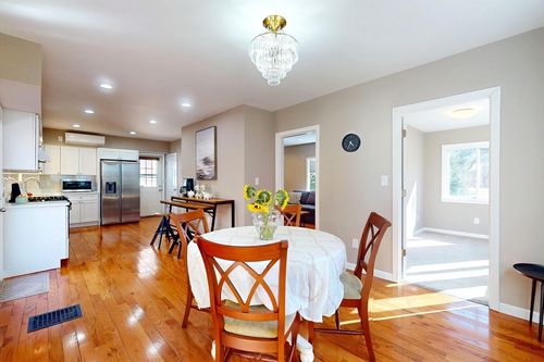 707 South St, Waltham, MA, 02453-1440 | Card Image