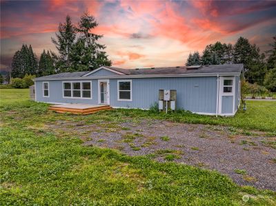 511 S Valentine Avenue, House other with 3 bedrooms, 2 bathrooms and null parking in Pacific WA | Image 2