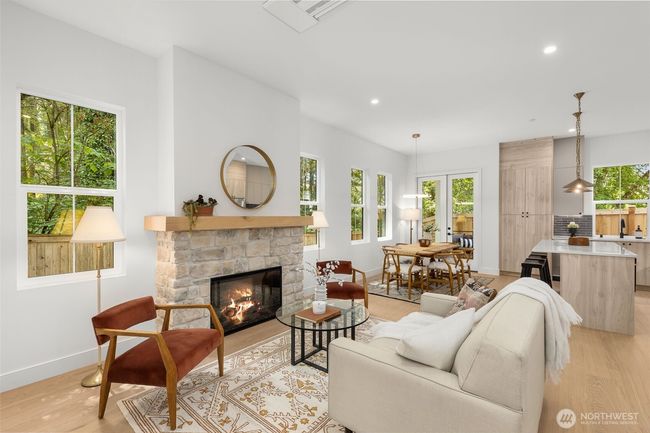 12837 Ne 91 St St, House other with 2 bedrooms, 3 bathrooms and null parking in Kirkland WA | Image 6