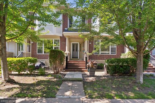 8064 Golden Valley Rd, Golden Valley, MN, 55427-4405 | Card Image