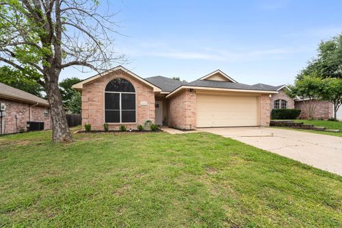5916 Alcova Ln, Dallas, TX, 75249-2814 | Card Image