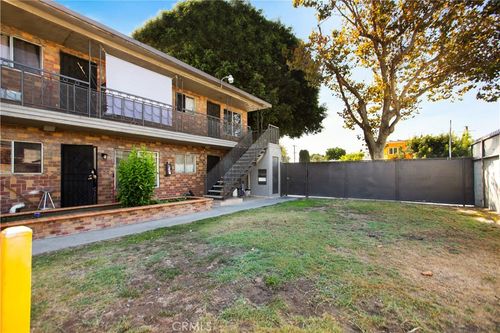 4623 E Compton Blvd, Compton, CA, 90221-3162 | Card Image