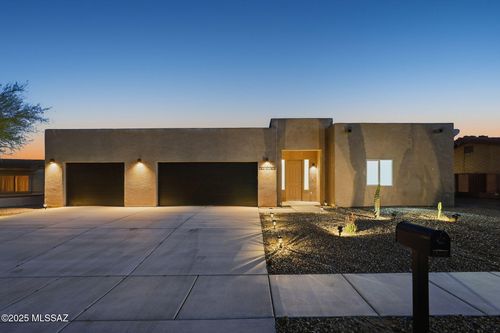 121 W Calle Escudilla, Green Valley, AZ, 85614 | Card Image