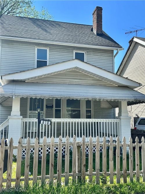 878 E 130th St, Cleveland, OH, 44108-2567 | Card Image