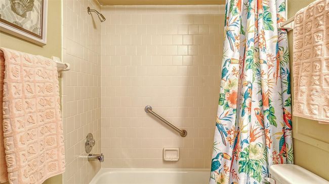 Secondary Bathroom | Image 26