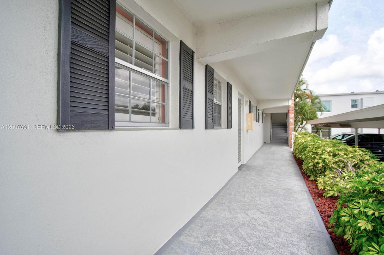 Residential in Naples 5