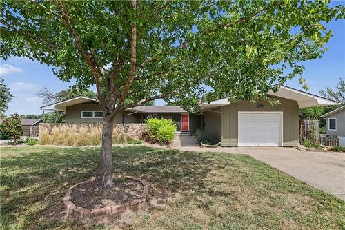 16 Overhill Dr, Paola, KS, 66071-1130 | Card Image