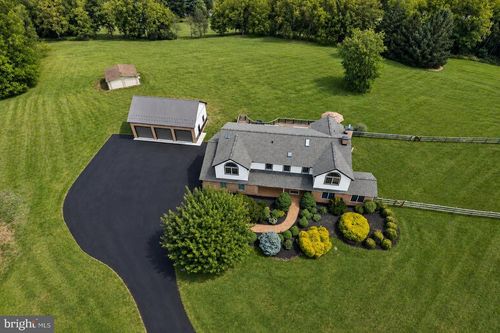 24 Lehmann Dr, DOUGLASSVILLE, PA, 19518-9645 | Card Image
