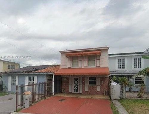 1391 W 69th St, Hialeah, FL, 33014-4528 | Card Image