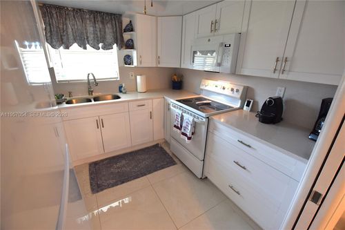 apt-h-2750 Emory Dr E, West Palm Beach, FL, 33415-7706 | Card Image