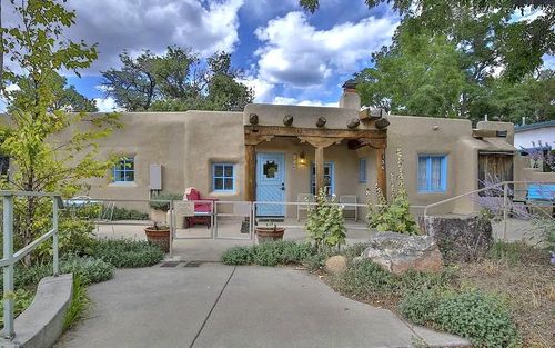 136 Bent St, Taos, NM, 87571-5914 | Card Image