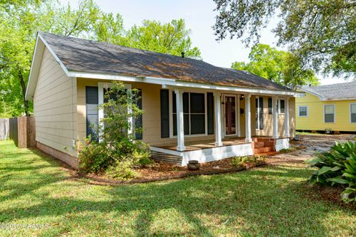 307 Dodson St, New Iberia, LA, 70563-2611 | Card Image