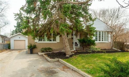 482 Brookside Dr, Oakville, ON, L6K1R3 | Card Image