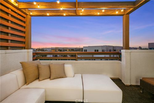 1651 Topanga, Costa Mesa, CA, 92627-7741 | Card Image