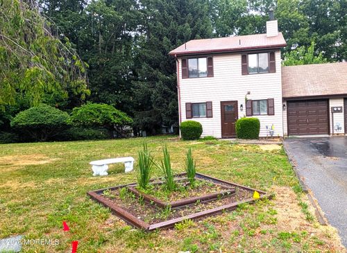13 Wren Way, Howell, NJ, 07731-2047 | Card Image